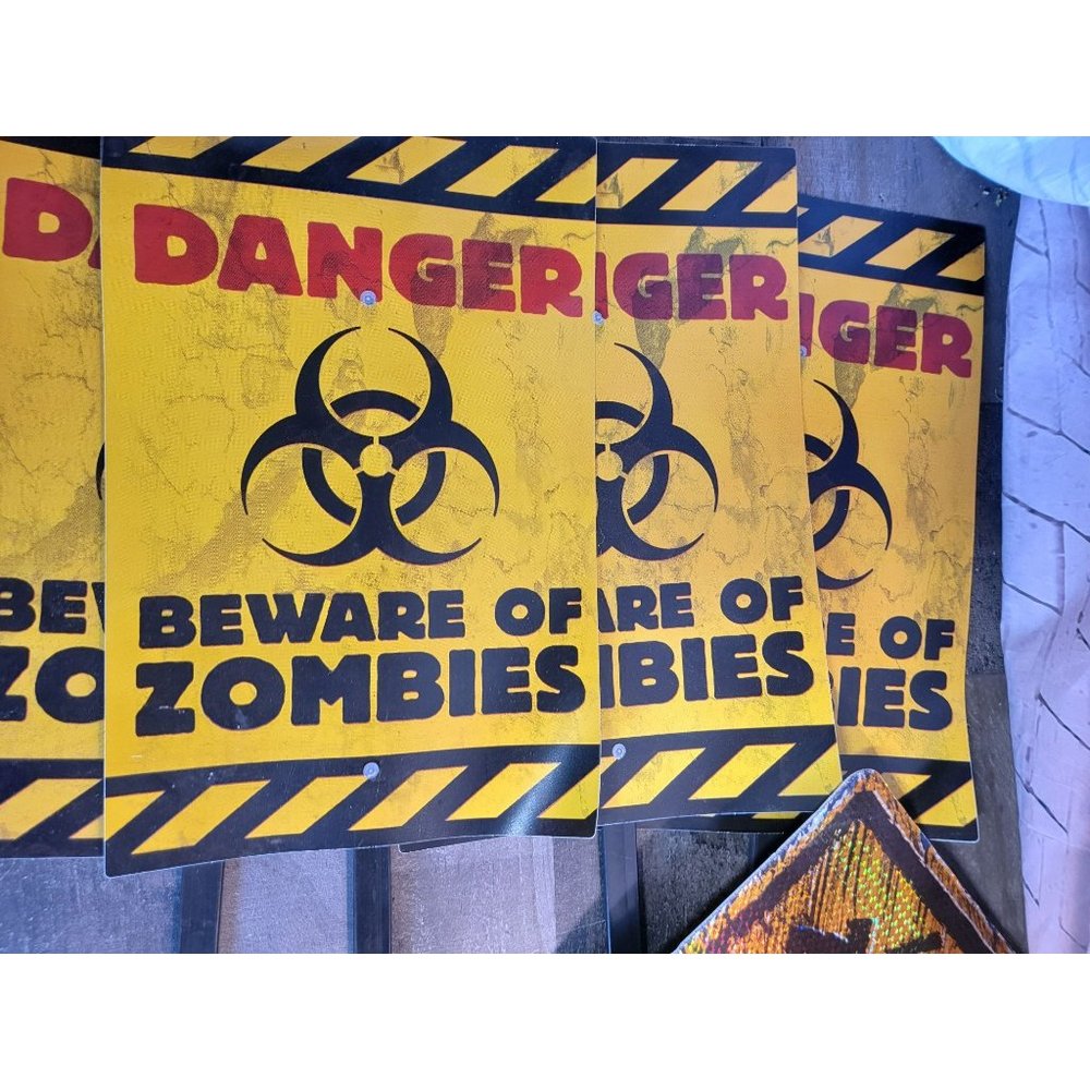 Halloween beware zombie danger Hazard sign lawn Decor scary Yellow set - Picture 5 of 8